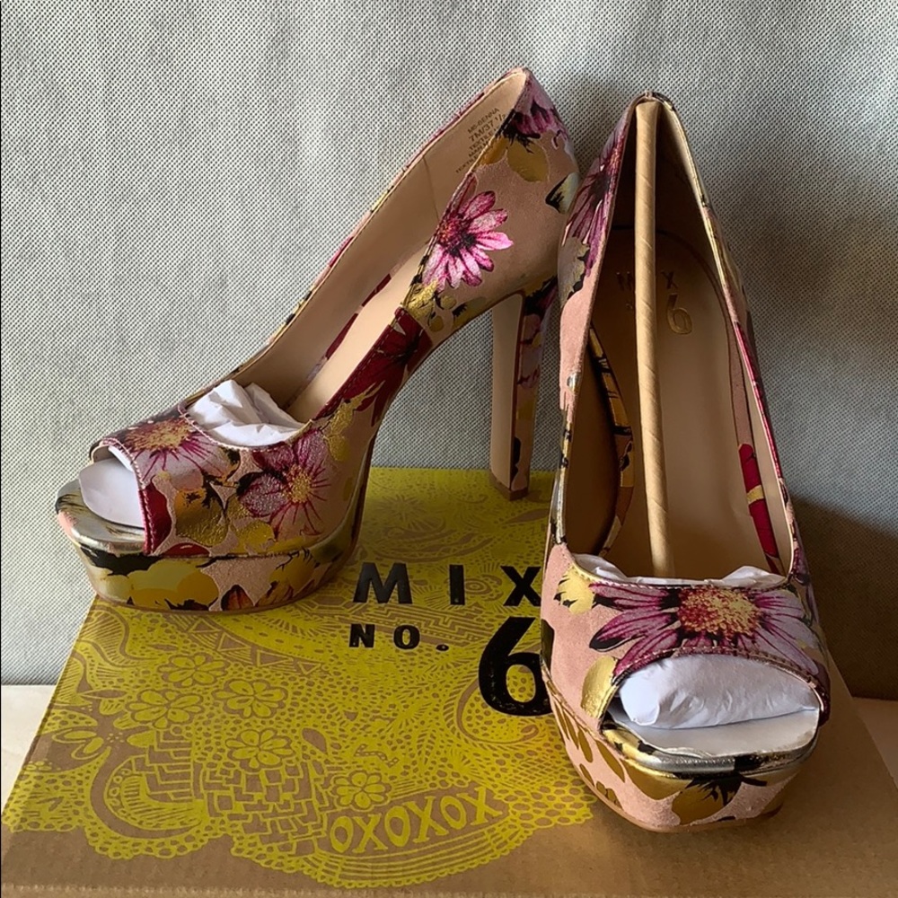 Brand new mix no. 6 heels